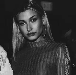 🌝 35754e6c Hailey Bieber Model, Vrouw, Beroemdheid, Blond, Portret telegram sticker