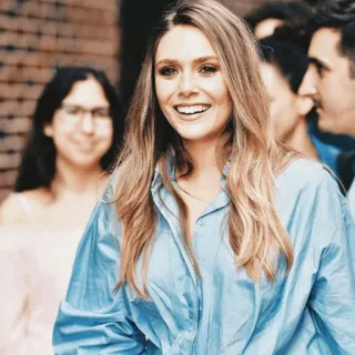 ☁️ 29f900cf Elizabeth Olsen selebriti, aktris, wanita, potret, senyum telegram sticker