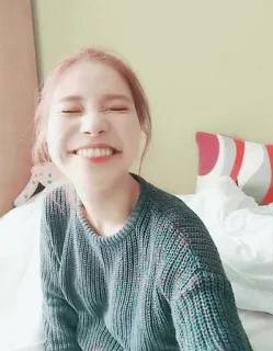 🍭 fdbf2498 femme, souriant, portrait, personne, joyeux, intérieur telegram sticker