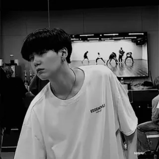 ♾ a5cf33d2 ESSENTIA k-pop, música, cantante, Suga, BTS whatsapp sticker