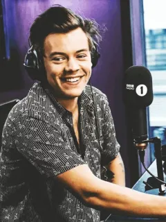 💶 8e259329 Harry Styles muzyk, piosenkarz, celebryta, radio telegram sticker