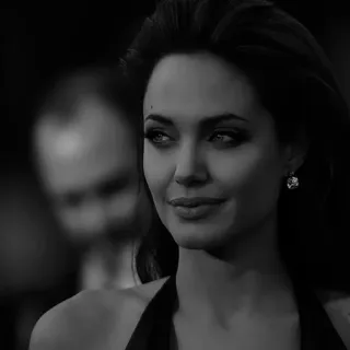 🗽 5bb60bfb Angelina Jolie aktorka, kobieta, celebrytka, portret, czarno-białe telegram sticker