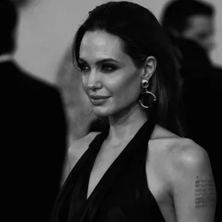 🗽 f6dd0dc3 Angelina Jolie aktorka, celebrytka, portret, czarno-białe telegram sticker