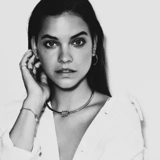 🌚 1fe7a22e ผู้หญิง, ภาพเหมือน, นางแบบ, บุคคล, เครื่องประดับ, ขาวดำ, สไตล์ telegram sticker