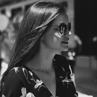 🕊 43941071 ผู้หญิง, แว่นกันแดด, ภาพเหมือน, ขาวดำ, แฟชั่น, สไตล์ telegram sticker