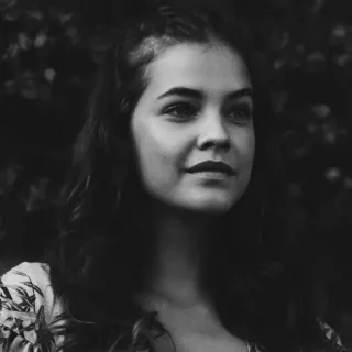 🖇 8eee8750 ผู้หญิง, ภาพเหมือน, บุคคล, ขาวดำ, ผมสีน้ำตาลเข้ม telegram sticker