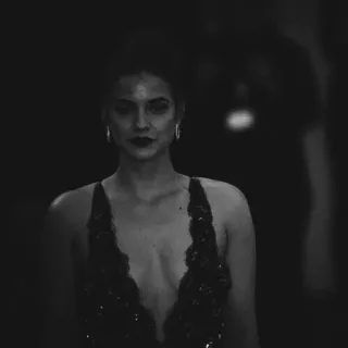 🖇 91bc5bf7 ผู้หญิง, ชุดเดรส, ภาพบุคคล, ขาวดำ, ชุดราตรี telegram sticker