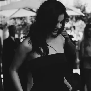 🖇 a3786ddb ผู้หญิง, ชุดเดรส, ขาวดำ, ภาพเหมือน telegram sticker