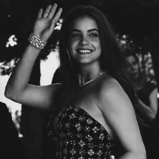 🖇 bc601042 ผู้หญิง, ภาพเหมือน, ยิ้ม, โบกมือ, เครื่องประดับ, ชุดเดรส, ขาวดำ telegram sticker