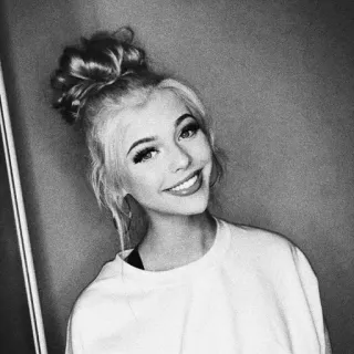 📎 a5ea883a vrouw, glimlach, blond, portret, tiener, jonge vrouw, persoon telegram sticker