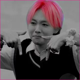 🕸 eba5fec3 人, 粉色头发, 男人, 肖像 telegram sticker