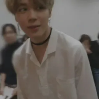 🌚 63775ebd kpop, homme, asiatique, chemise blanche, décontracté, sourire telegram sticker