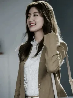 🥂 d6f45561 Frau, Asiatin, Schauspielerin, Lächeln, Casual, Porträt telegram sticker