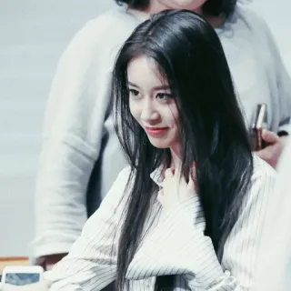 ✖️ 03f5f997 ผู้หญิง, ผมยาว, เกาหลี, ผู้หญิง, ภาพเหมือน, คน telegram sticker