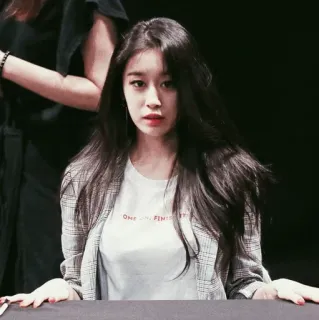 🥀 89fe23f2 ONE OF FINISHED ผู้หญิง, ภาพเหมือน, เด็กผู้หญิง, แฟชั่น, เกาหลี telegram sticker