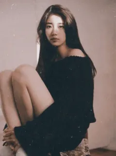 🍫 207bf38b femme, portrait, beauté, mode, robe, pose telegram sticker