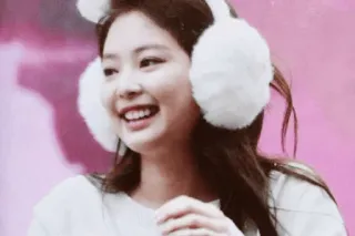 🌬 973a821d phụ nữ, mỉm cười, bịt tai, chân dung, hạnh phúc telegram sticker