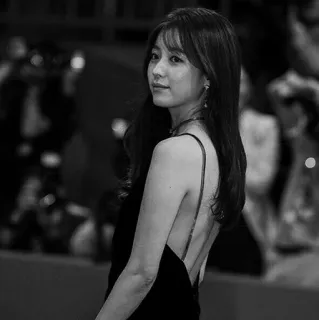 ✖️ 0502b863 Frau, Kleid, Mode, Porträt, Schwarzweiß, Abendkleid, Veranstaltung telegram sticker