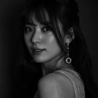 💷 ef80ae6e Frau, Porträt, Schwarzweiß, Schmuck, Kleid, Schönheit telegram sticker