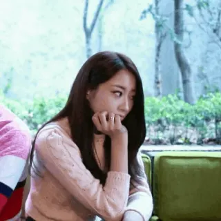 🍹 297d3062 女性, 考えている, 物思い, 座っている, 瞑想的, 心配, 混乱 telegram sticker