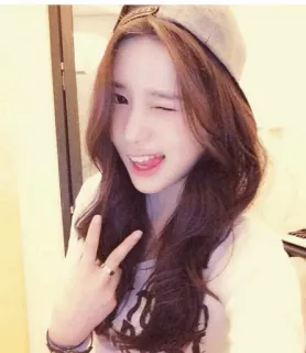 🌝 fc238023 Frau, Mädchen, Friedenszeichen, Koreanisch, Asiatisch, Zwinkern, Hut whatsapp sticker