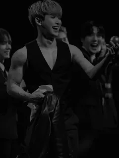 🖤 0a0deae3 kpop, singer, man, performance, idol, entertainment telegram sticker