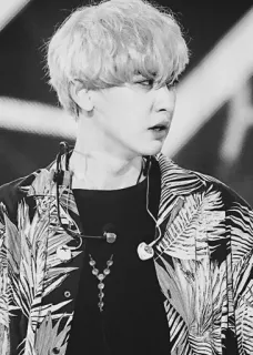 🌚 5dc1fc80 ผู้ชาย, ภาพเหมือน, บุคคล, ขาวดำ, ทรงผม, แฟชั่น telegram sticker