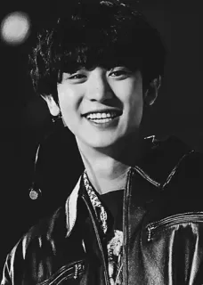 🥀 a4b759b8 ภาพเหมือน, ผู้ชาย, ยิ้ม, ขาวดำ, คน, เคป็อป telegram sticker