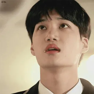 🍾 b6bbc39e 男人, 人物, 肖像, 特写, 向上看 telegram sticker