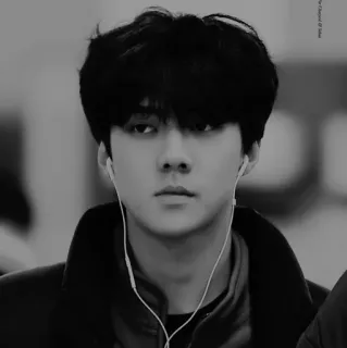 🖇 e56d6292 homem, fones de ouvido, kpop, retrato, ídolo telegram sticker