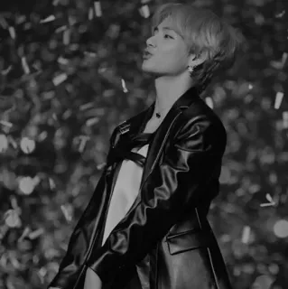 🎐 cd09f153 orang, potret, pria, jaket kulit, hitam putih, penyanyi telegram sticker