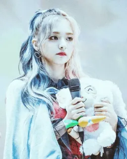 🌨 23fa94cd piosenkarz, mikrofon, słodka, dziewczyna, moda, piękno telegram sticker