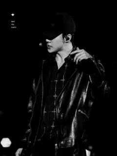 🏹 9626ecef NOT THE PARTY мужчина, шляпа, микрофон, кожаная куртка, чёрно-белое, мода telegram sticker