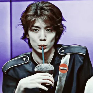 🖇 554c2b4f người, k-pop, chân dung, đồ uống, hàn quốc telegram sticker