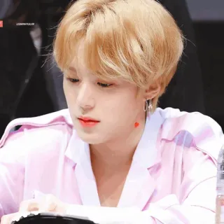 🌚 4261b93a telegram sticker