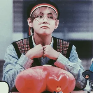 🎫 222c9dfa V V, BTS, K-pop, Idol, Cantante, Celebridad, Idol K-pop, Masculino telegram sticker