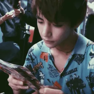 🍾 9099c4ef telegram sticker