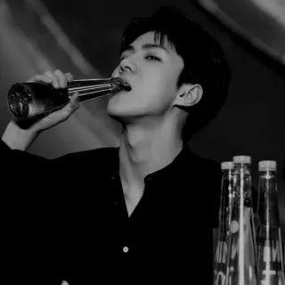 ⚔ 447a155b minum, botol, pria, potret, alkohol whatsapp sticker