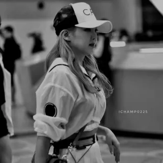 🌧 a435b0d8 ICHAMP0225 Frau, Hut, Mode, Person, Stil, Kleidung telegram sticker