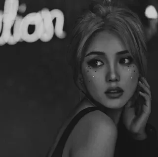 ✖️ 05cd3fd0 wanita, potret, kecantikan, makeup, berkilau whatsapp sticker