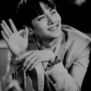 🗝 65806a8b 男, 俳優, 人, 笑顔, 手を振る telegram sticker