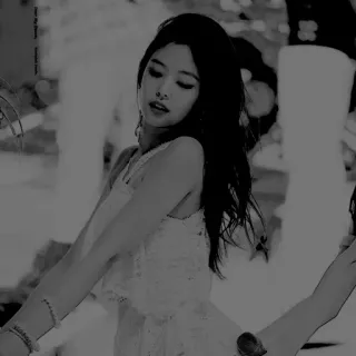 🎐 39876a22 mujer, vestido, blanco y negro, persona, retrato, asiática, chica whatsapp sticker