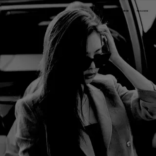 🎐 a3ca6906 mujer, gafas de sol, moda, estilo, retrato, blanco y negro whatsapp sticker