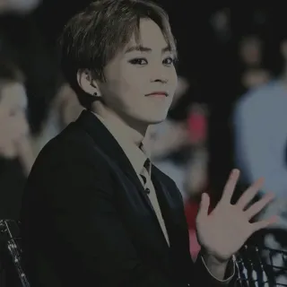 ☁️ 398581e8 Xiumin K-pop, Piosenkarz, Koreański, Idol, Mężczyzna, Gwiazda, Exo, Xiumin whatsapp sticker