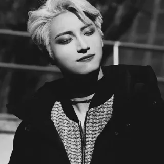 🦅 c3c9470f Person, Porträt, Monochrom, Schwarzweiß, Mann telegram sticker