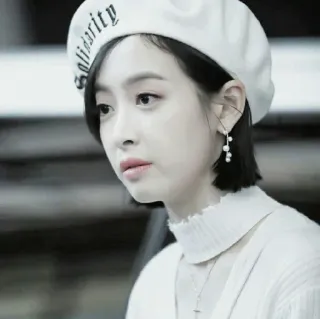 🎐 dd88cade SOLIDARITY 女性, ポートレート, ベレー帽, ファッション, 連帯 telegram sticker