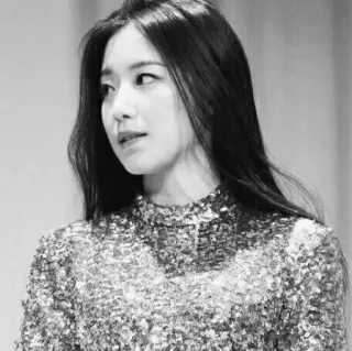 ☁️ 777f1cd2 mulher, retrato, brilho, preto e branco, pessoa whatsapp sticker