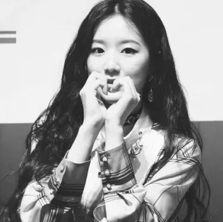 ☁️ ff08b490 mulher, cabelo, coração com a mão, retrato, pessoa whatsapp sticker