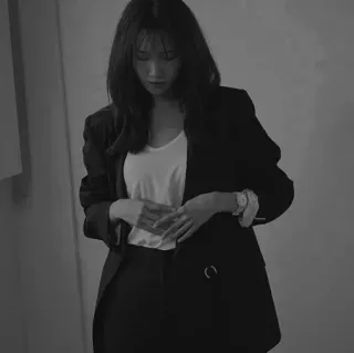 ✖️ 0990b577 ผู้หญิง, ธุรกิจ, แฟชั่น, ภาพเหมือน, เสื้อแจ็คเก็ต, สไตล์ telegram sticker