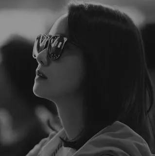 ✖️ 557580c4 ผู้หญิง, แว่นกันแดด, ภาพเหมือน, บุคคล, แฟชั่น, สไตล์ telegram sticker